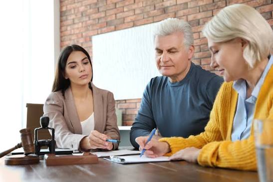 When to Hire an Elder Law Attorney for Medicaid and Long-Term Care Planning